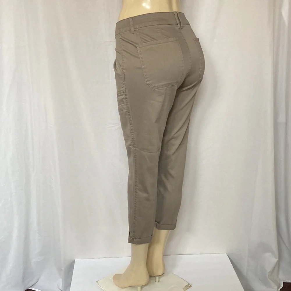 DEMOCRACY Utility Cargo Pants Tummy Control Size 8 Roll Cuff Cropped Khaki NWOT
